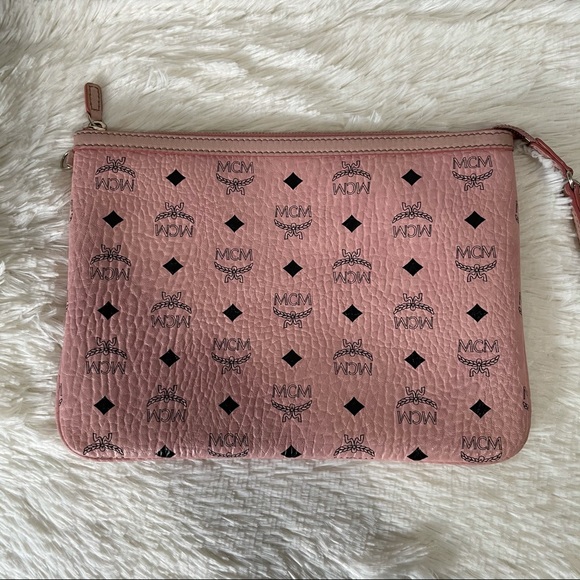 SOLD Authentic MCM Liz Removable Pouch - Picture 3 of 15
